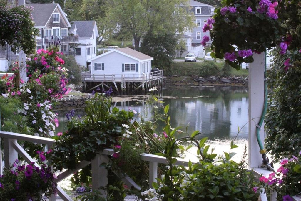 Harbour Towne Inn On The Waterfront Boothbay Harbor Exterior foto